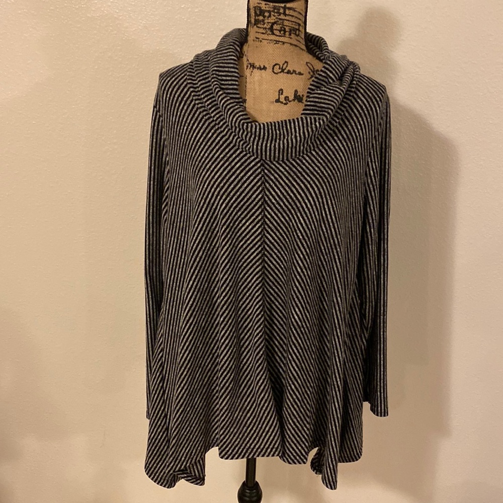 Grey and black strip tunic light weight sweater